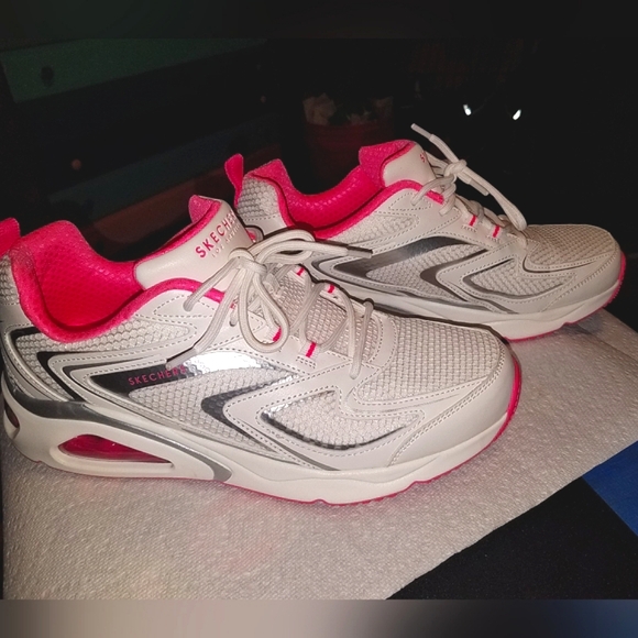 Sketchers Los Angeles - Picture 8 of 8